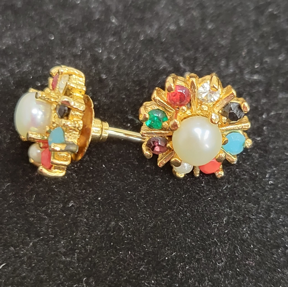 Pretty  earrings - Picture 3 of 5